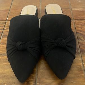 Amoji black mules